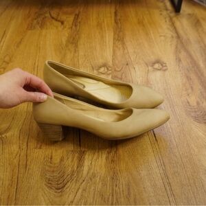 Chinese Laundry Beige Low Heels